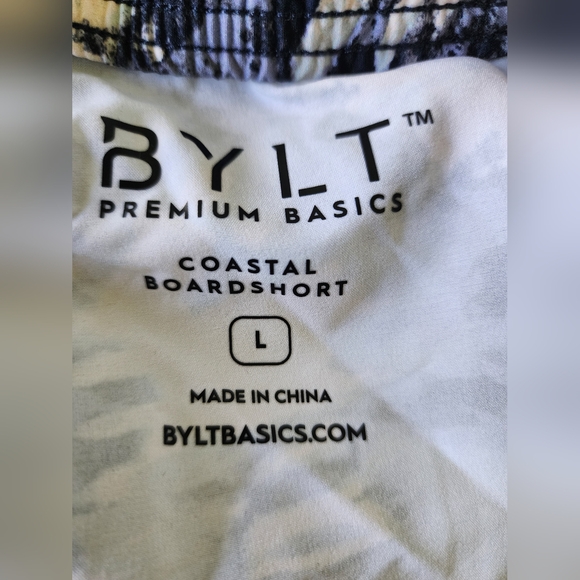 BYLT- Men's Size Large- Coastal Boardshort- Tie Dye print- Blues,white,purple - Picture 10 of 12